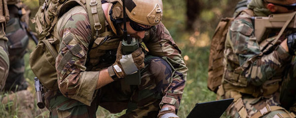 vêtements et équipements militaires